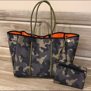 Neoprene Camo tote